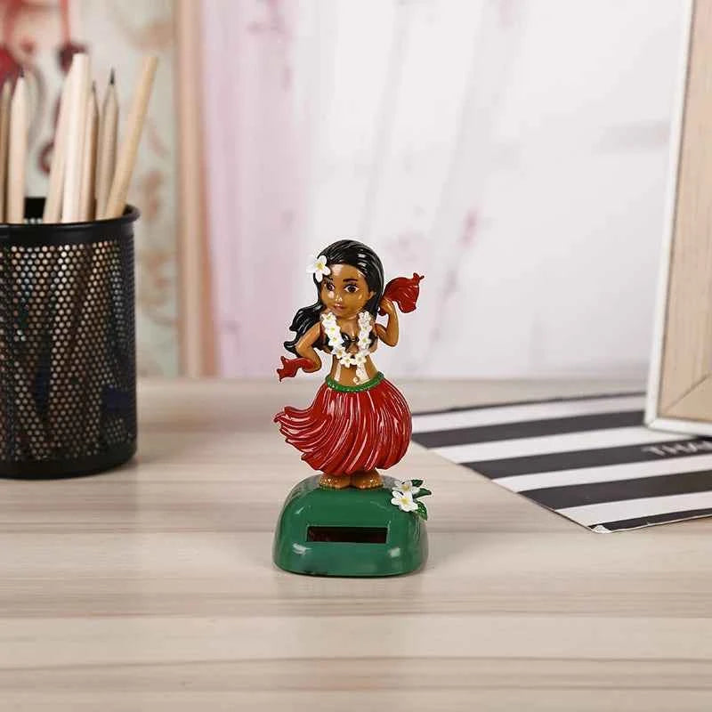 Solar Powered Hawaiian Girl Dashboard Decoration